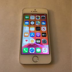 Apple iPhone SE 32GB Unlocked 