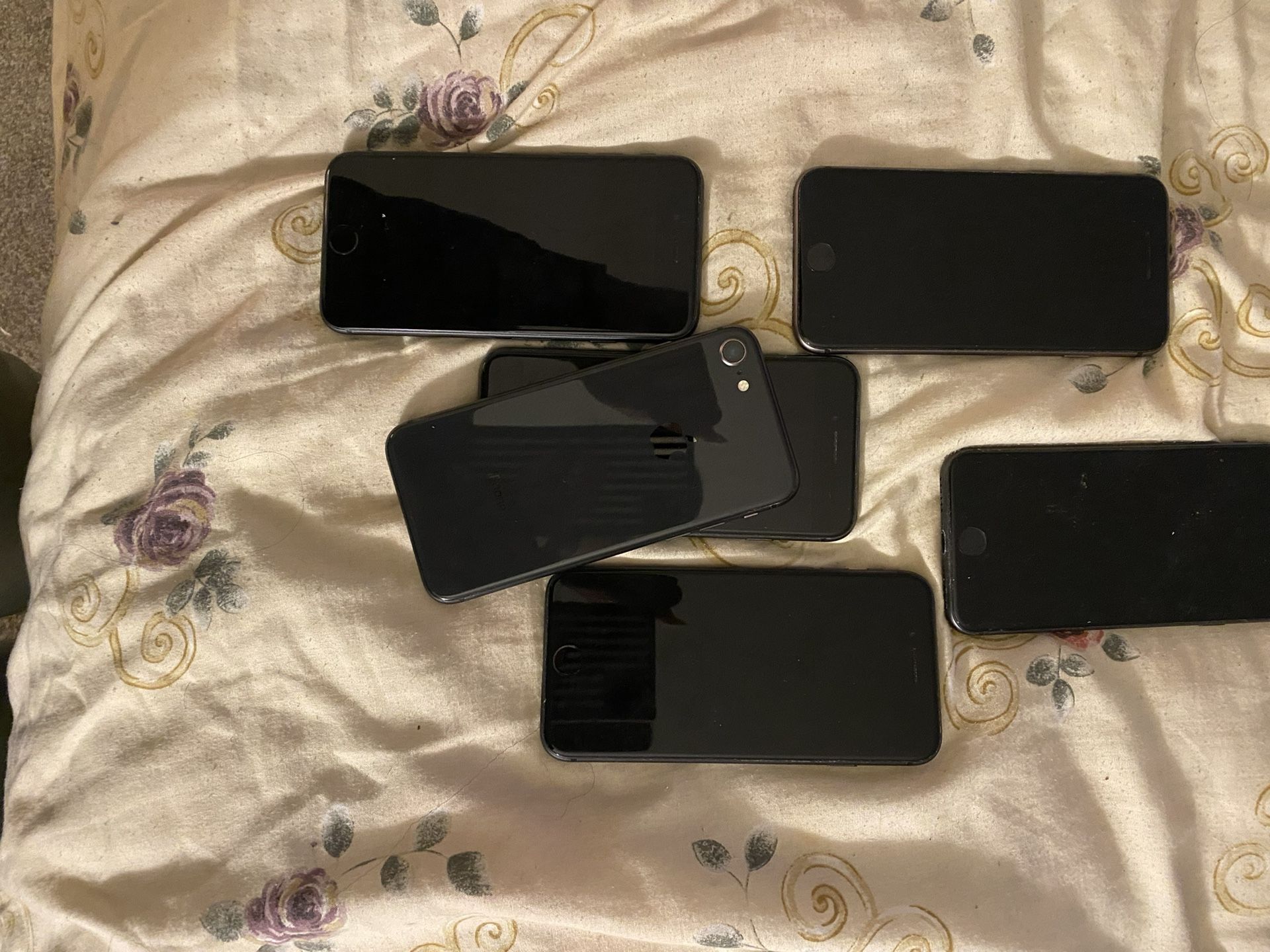 Phones Six iPhones  Two TCL stylus