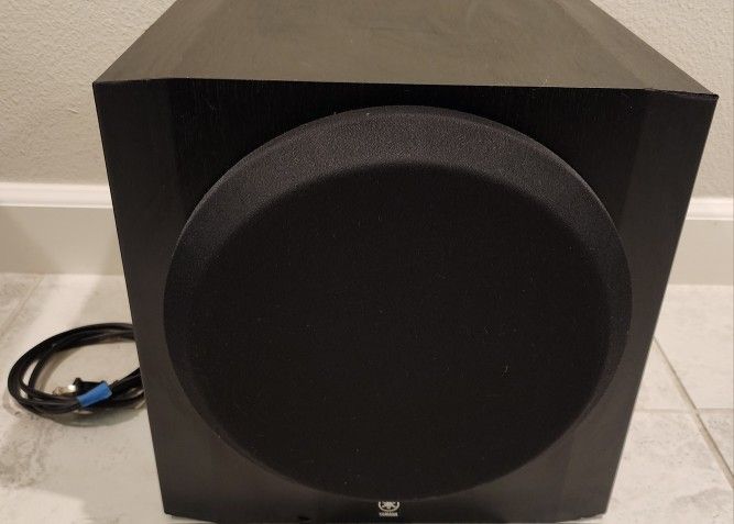 Yamaha YST-SW216 Powered Subwoofer