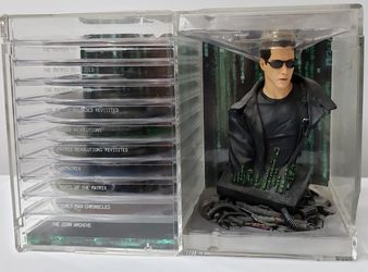 Ultimate Matrix Collection w/Neo Bust