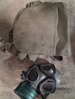 Military Gas Mask with Carry Bag Kevlar vest and snipers spotter monocular