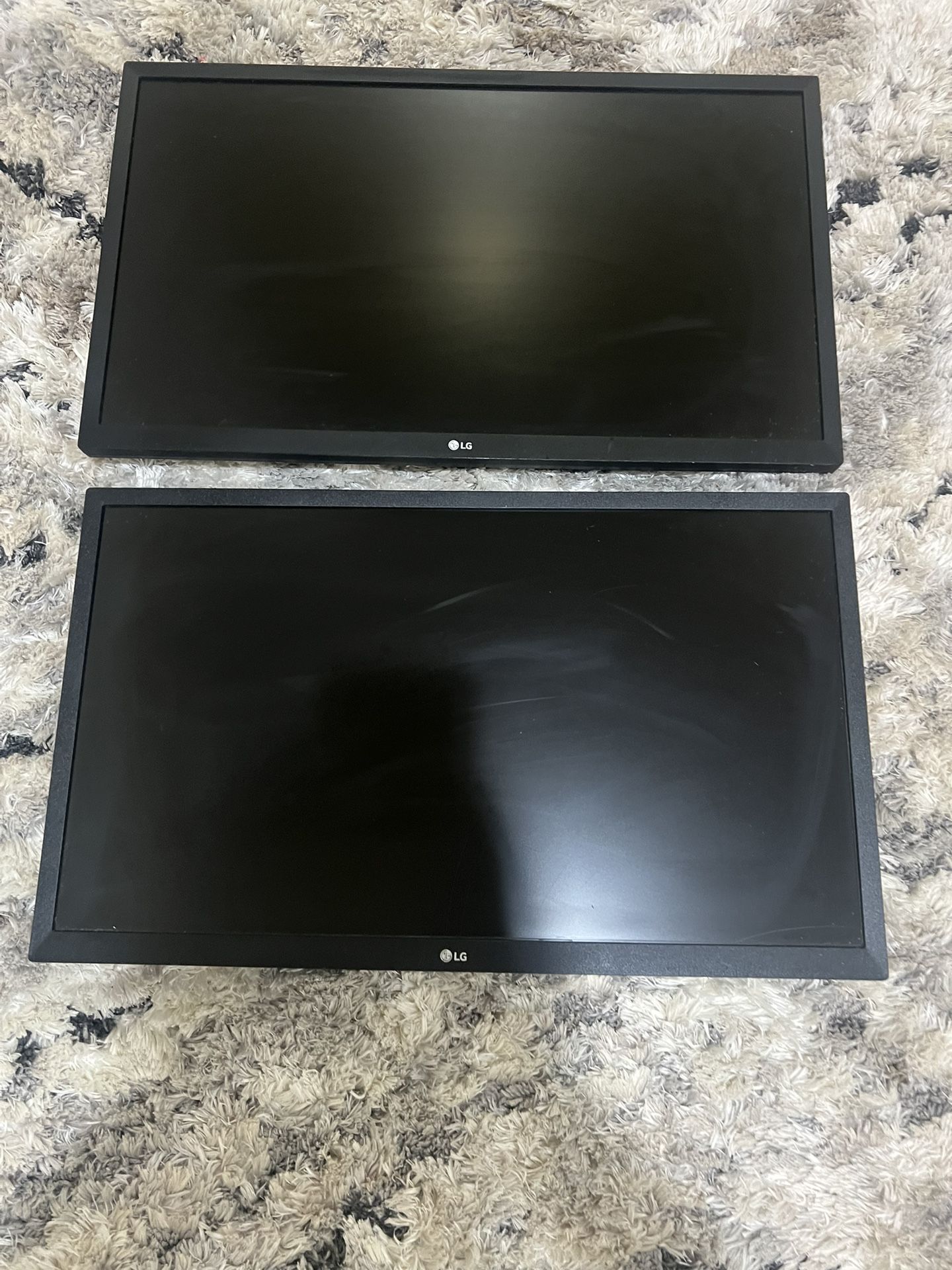 2 LG Monitors
