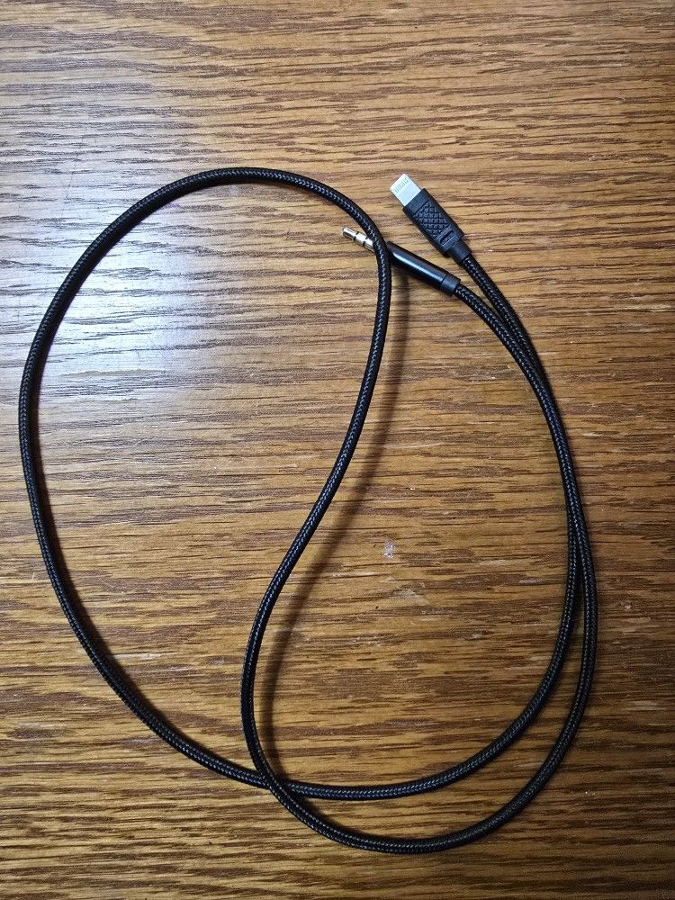 Lightning Cable to Aux/3.5mm Audio Cable