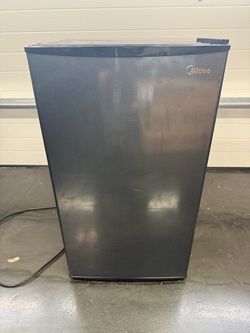 Mini Fridge with Small Freezer