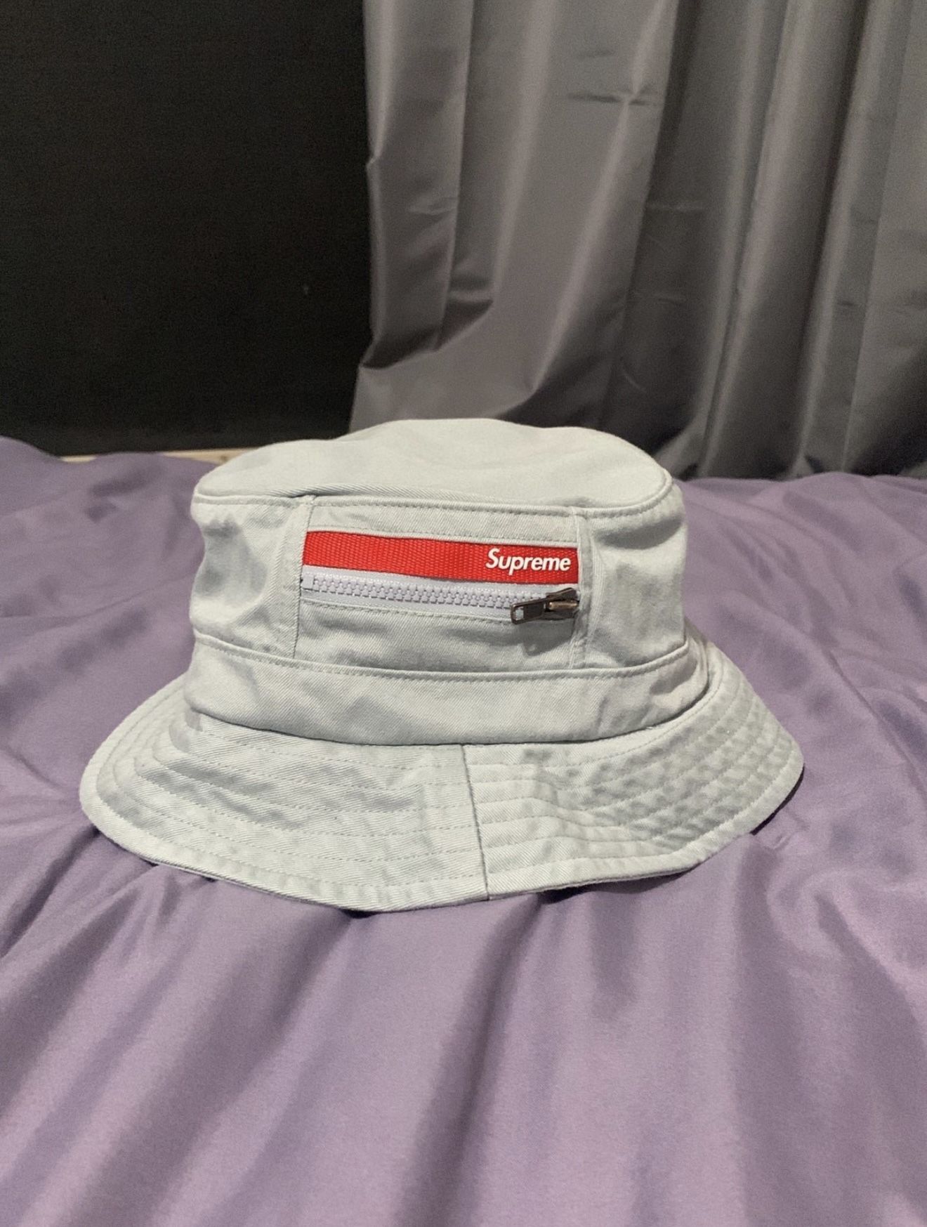 Supreme Bucket hat