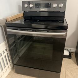 Samsung Oven – Like New 🔥 Barely Used