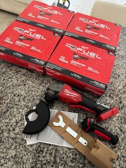 M18 FUEL 18V Lithium-Ion Brushless Cordless 4-1/2 in./5 in. Grinder w/Paddle Switch (Tool-Only) new 130$ firm