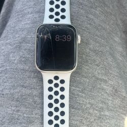 Nike Apple Watch SE
