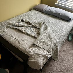 Lightly Used Futon Couch/Bed