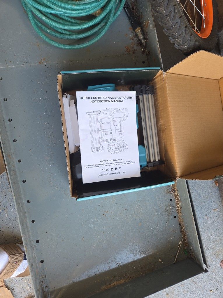 Makita Nailer/Stapler