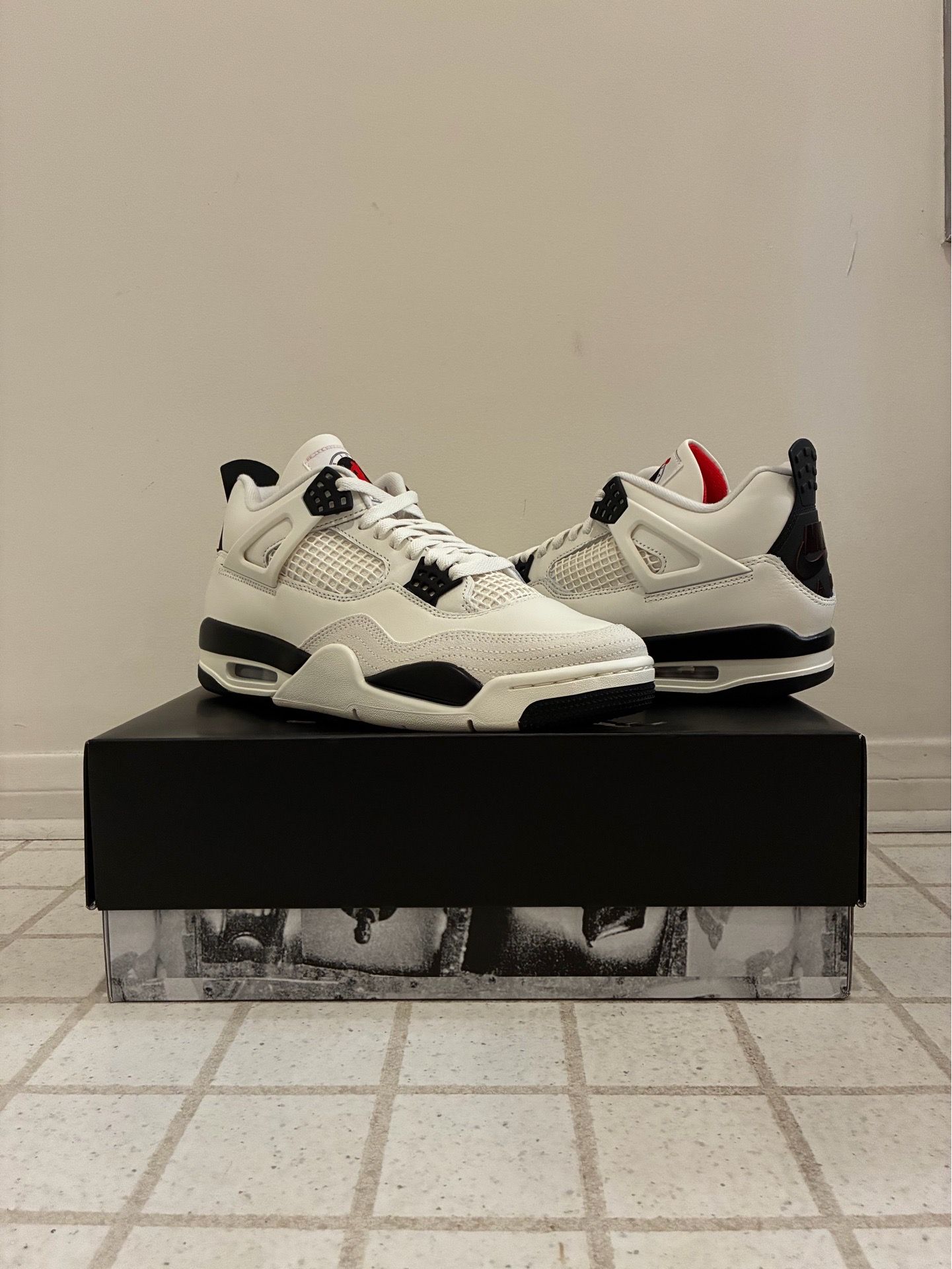 Air Jordan 4 Retro ‘Flight Club’ Basketball Shoes