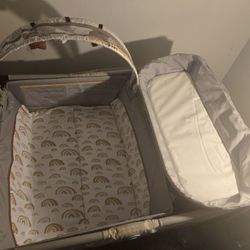 Graco Pack ‘n Play Anywhere Dreamer Infant Playard, Marlo, Unisex