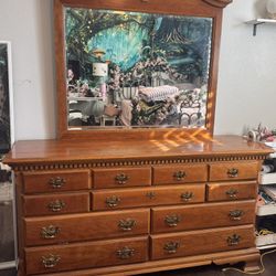Bassett Vintage Cherry Wood Dresser W/ Mirror