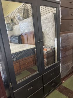 Closet 💯wood
