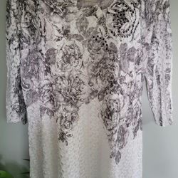 Women's XL White Gray Floral Motiff Lined Lace Top Beaded