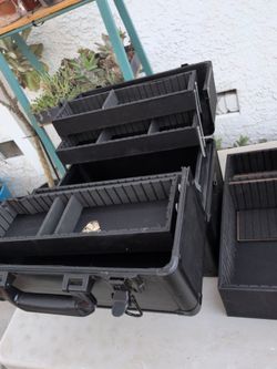 Mefeir rolling makeup train case