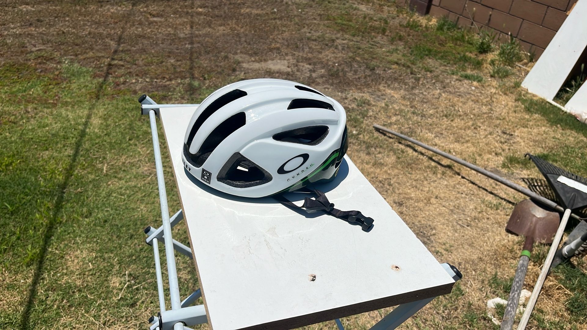 Oakley Cycling Helmet