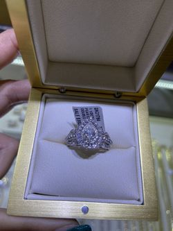 14k white gold engagement diamond ring for a good price!!