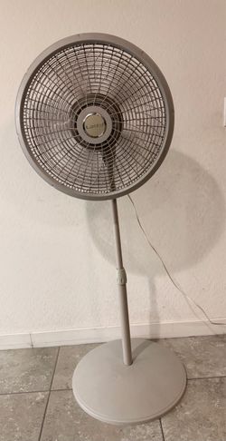 Pedestal fan