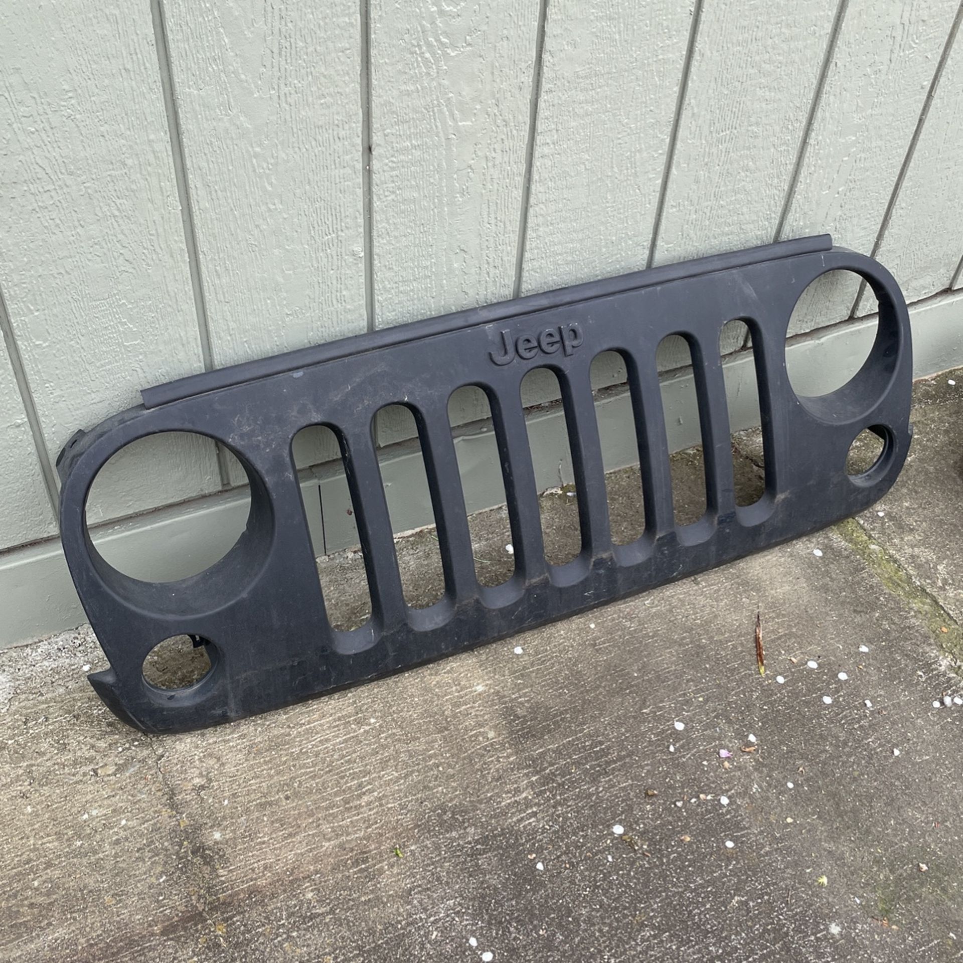 Jeep Wrangler Grille