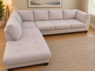 Free delivery nearby of sectional