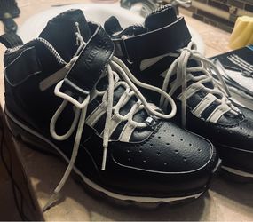 Need gone today. Priced to move obo. BLACK LEATHER JODRANS SIZE 9.