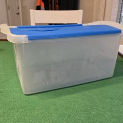 Sterilite Hinged Lid Storage Container