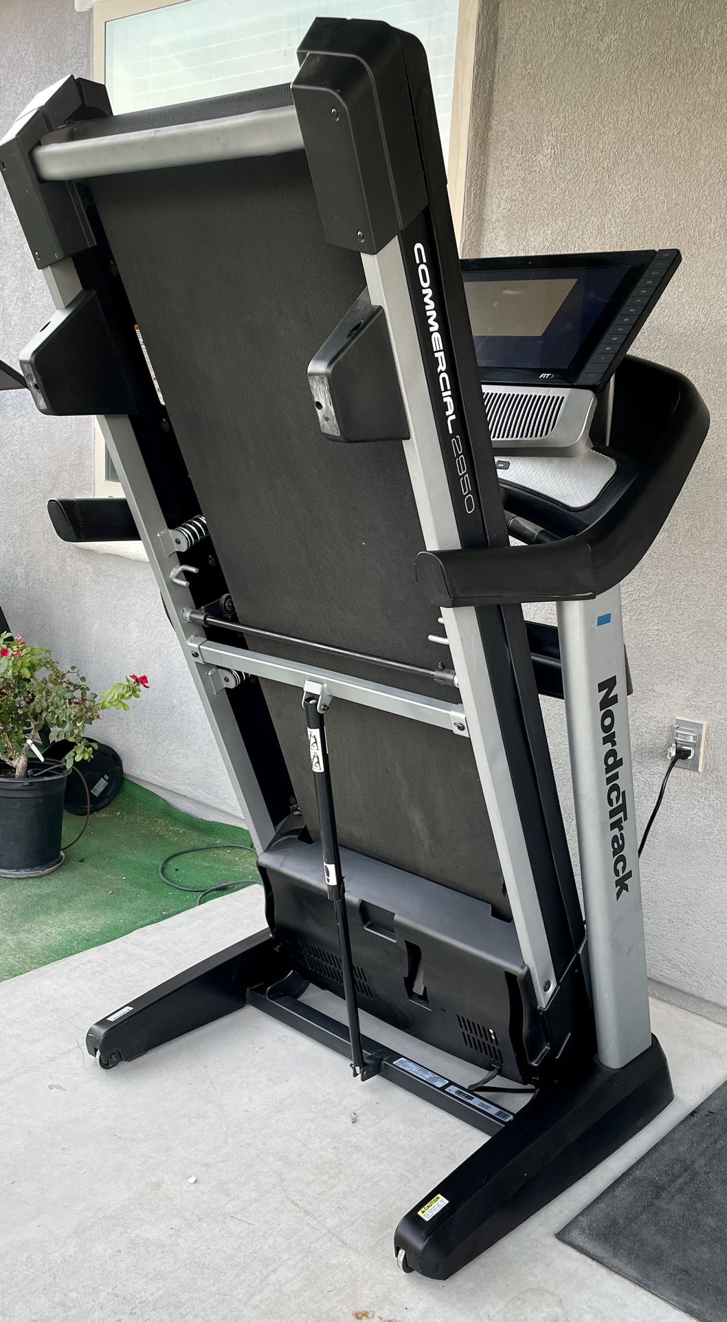 NordicTrack Commercial 2950 Treadmill