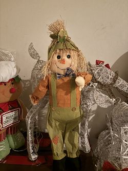Fall/Halloween Scarecrow Decor