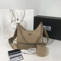 Prada Re-edition 2005 Saffiano Leather Bag