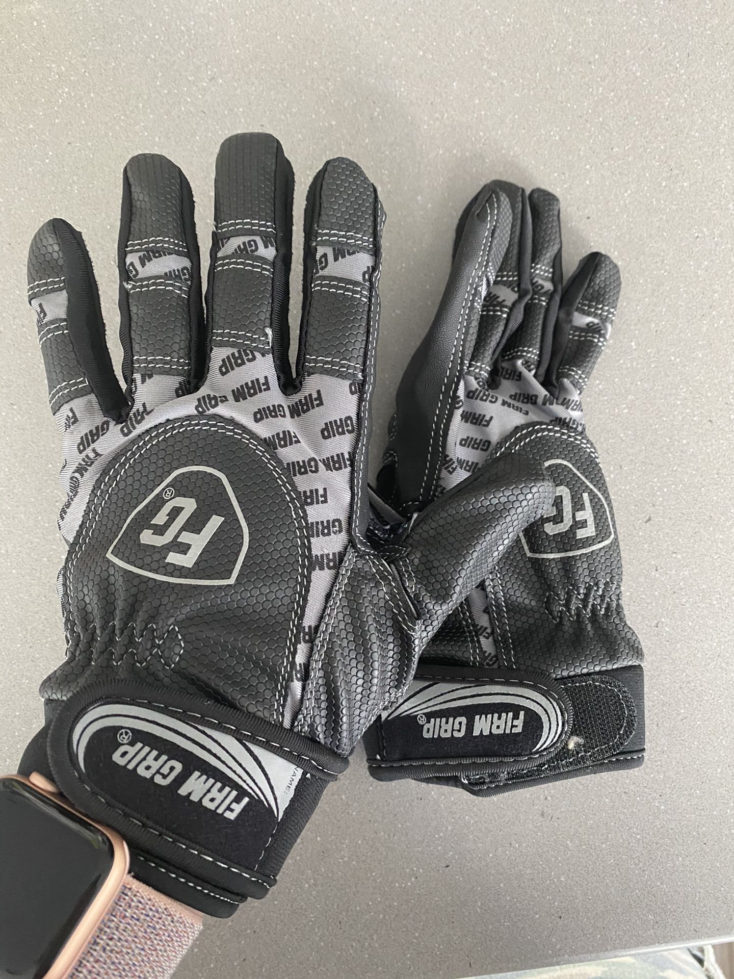 Women’s large motorcycle gloves - like new!