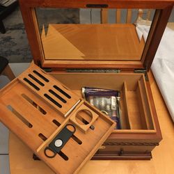 Diamond  Crown Glass Top Cedar Wooden Cigar Humidor Cabinet, designed to maintain specific humidity levels for cigar storage, featuring a glass top, S