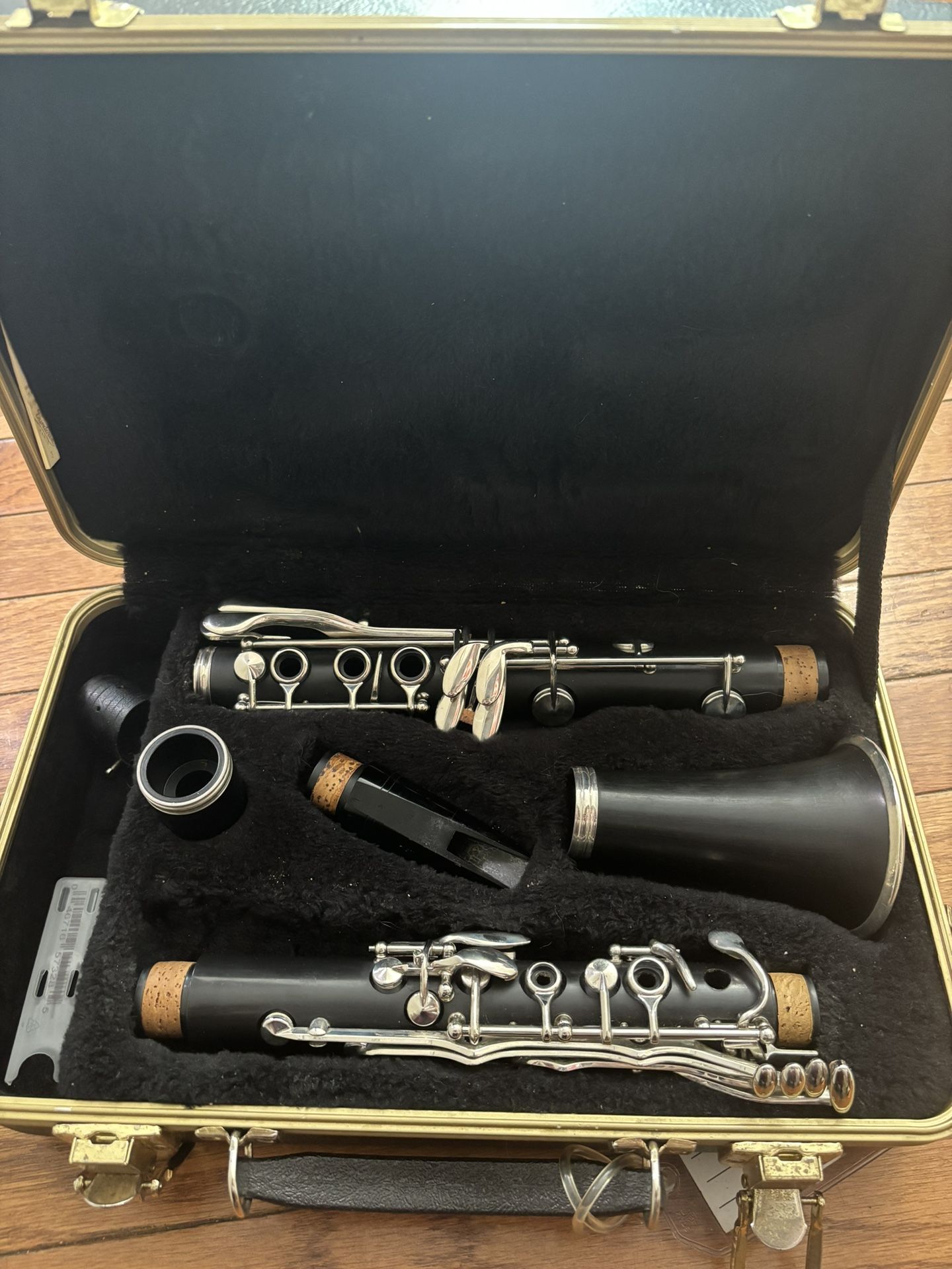 Selmer Student Clarinet – Great Condition + Case 