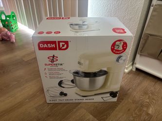 Dash 3.5Qt Tilt-Head Stand Mixer