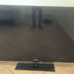 50 Inch Samsung Tv (NOT SMART)