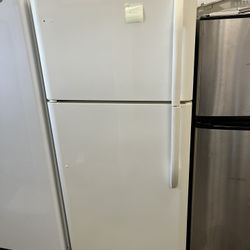 Frigidaire Refrigerator 