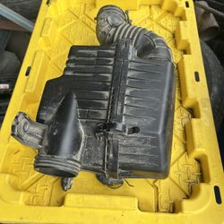 2012-2013 Hyundai Accent 1.6 Air Cleaner Box