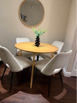 dining table with 4 chairs