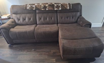 2pc Power Recliner Sectional