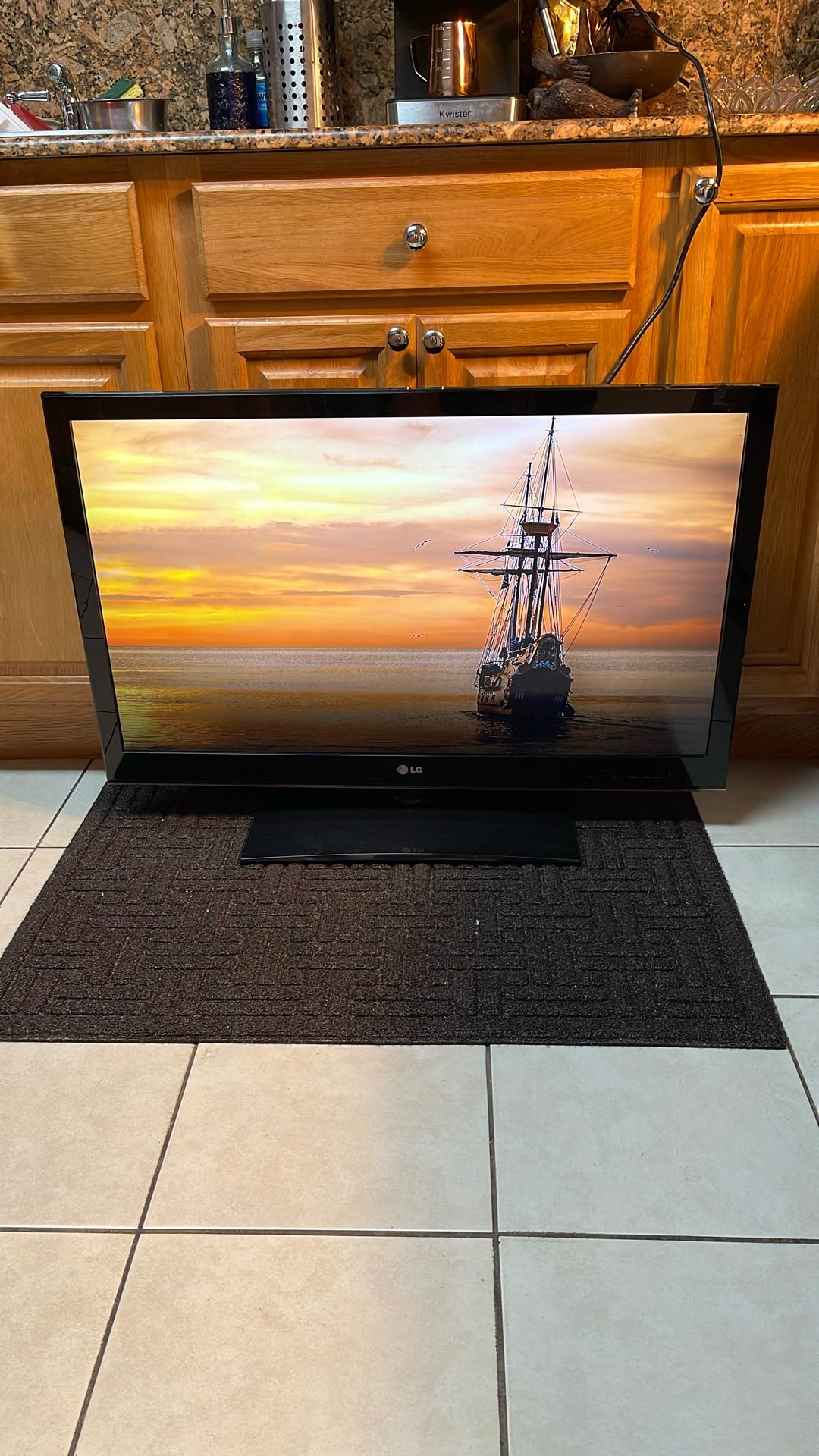 LG 37” HDTV w/ Remote and Google Chromecast $75 OBO