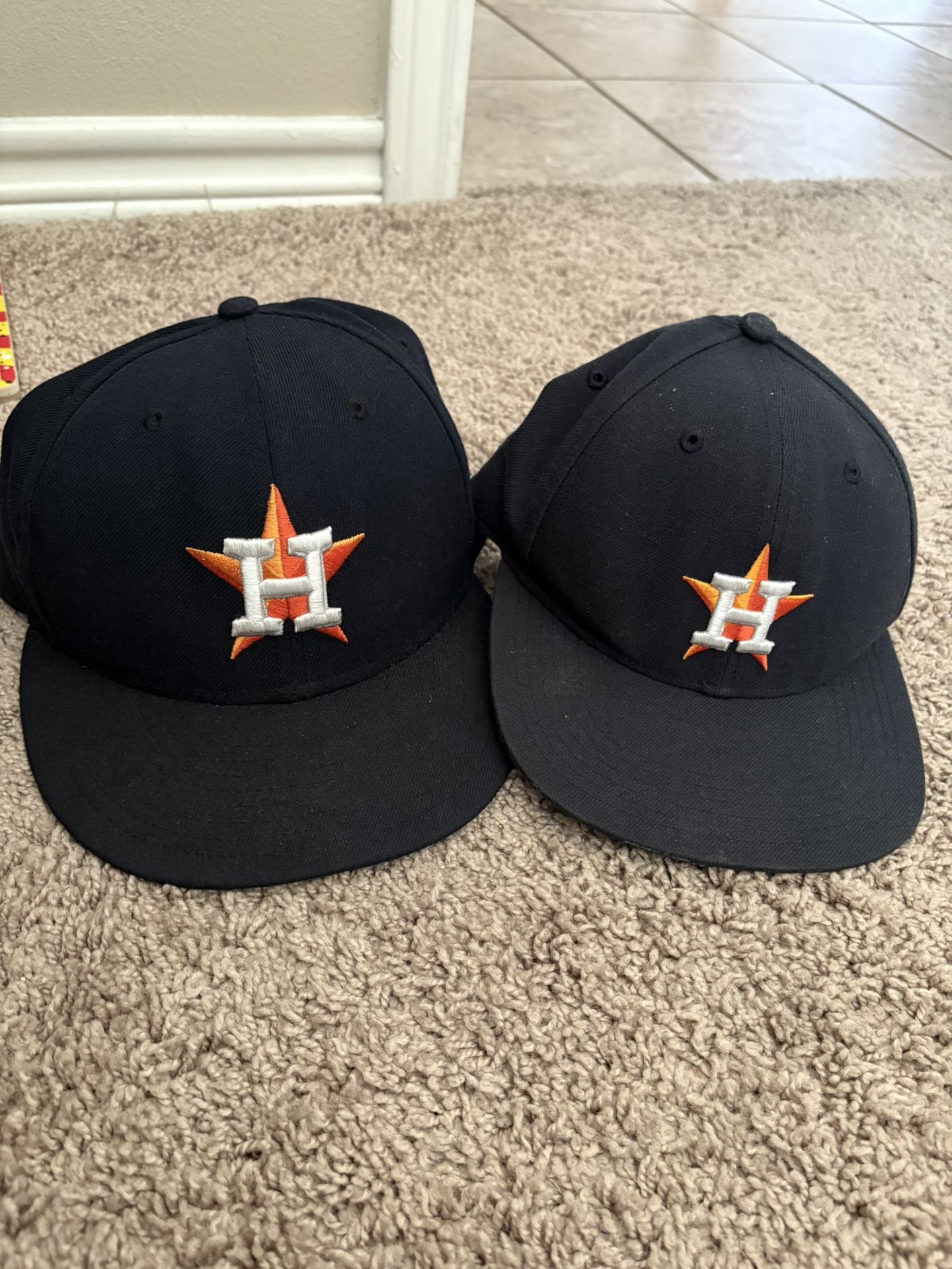 Astros Fitted Men’s Hat 7 3/8 And Youth Hat