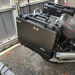 Caribou 40L Pannier Cases