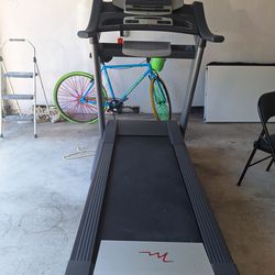FreeMotion SRS 775 interactive treadmill $800 for pickup only in Plantation Florida
