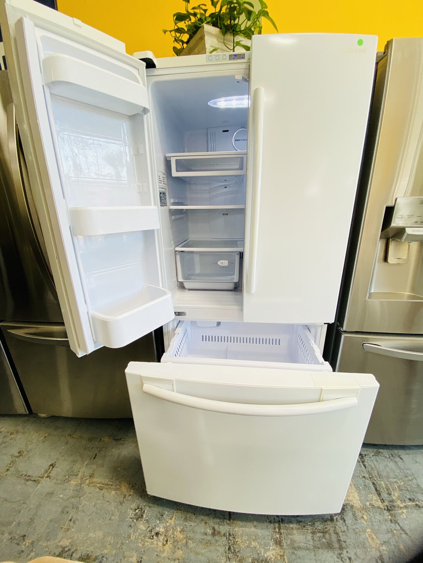 Refrigerator Apartment Size No Credit Needed 