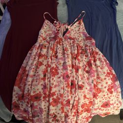 Women’s Clothes S Some M