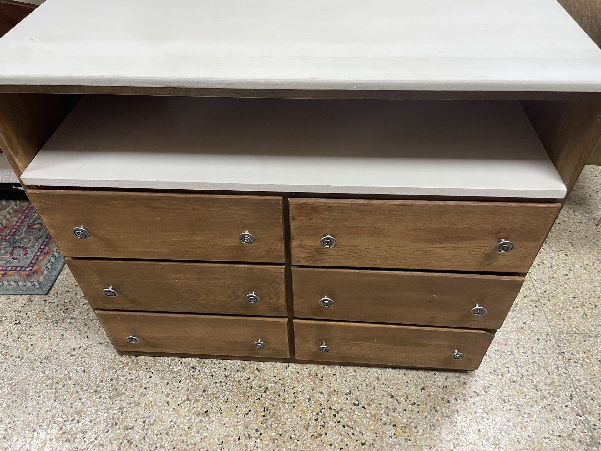 Vtg Wood Dresser 40”W, 6 Drawers 🚚 Extra