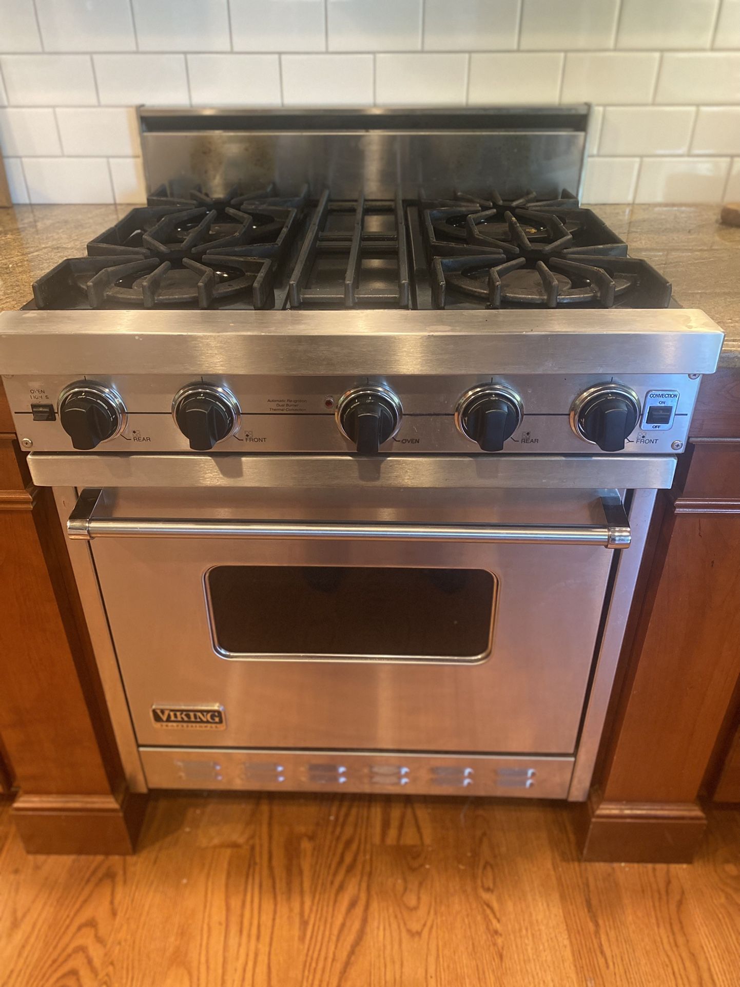 Viking Natural Gas Oven Range for Sale in Buckley, WA OfferUp