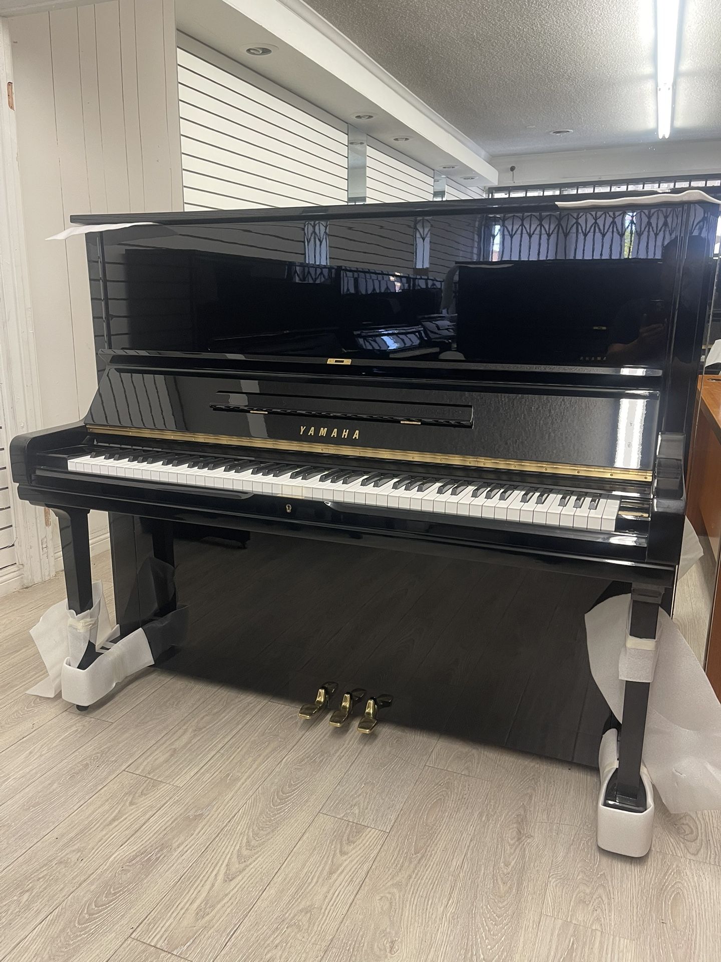 Like New Yamaha U3 Upright Piano Free Delivery And Tuning