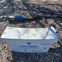 E39 Trunk Lid BMW 525 528 530 540 98  04 