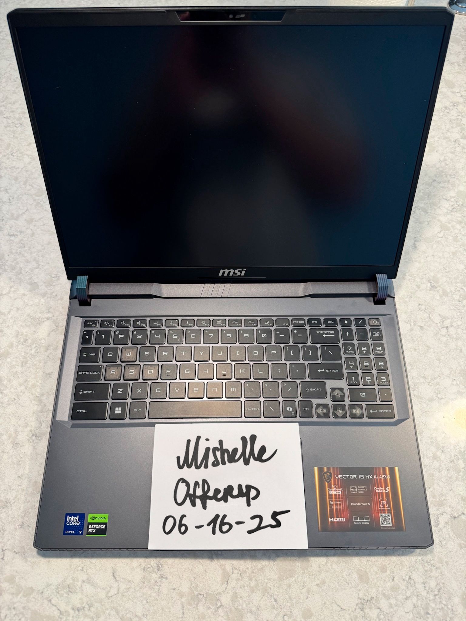 MSI Vector 16 HX AI, RTX 5080m, Core Ultra 9 275HX, 32GB RAM, 1TB